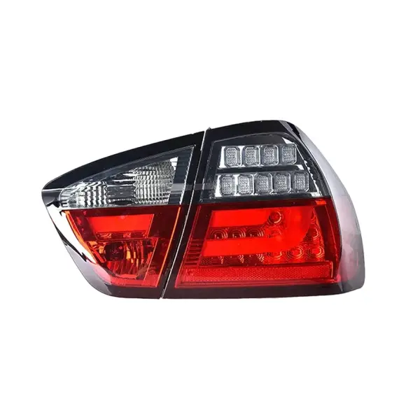 مصابيح خلفية لسيارة BMW الفئة الثالثة E90 2005-2008 image 0