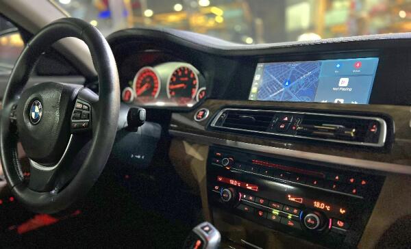واجهة CarPlay اللاسلكية و Android Auto لنظام CIC في BMW الفئة السابعة (F01/F02) image 0