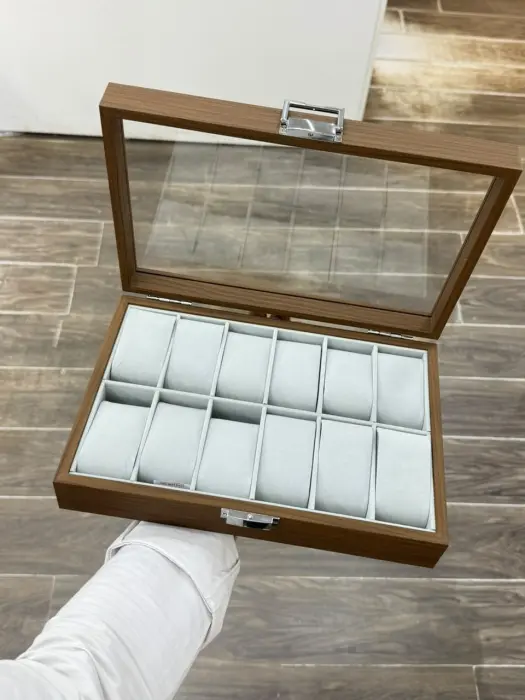BOX  12 wood  image 0