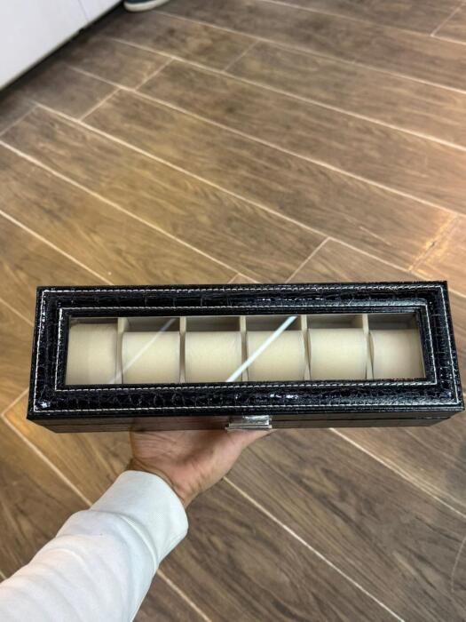 box 6 black z  image 0