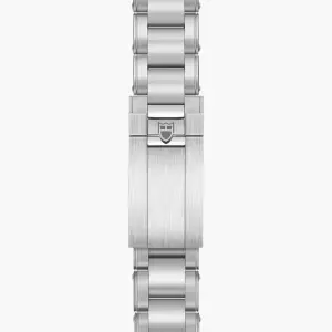 tudor black bay black dial image 1