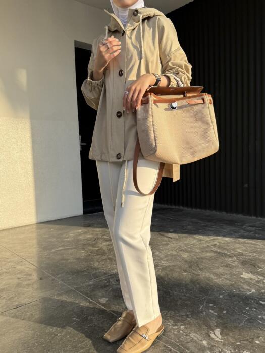 beige jacket image 3