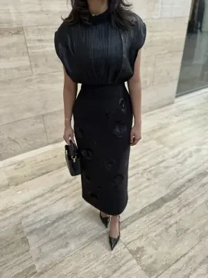 Noire Dress image 4