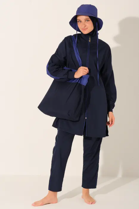 9012-شنطة مخصص للبحر بلونين وتربروف image 3