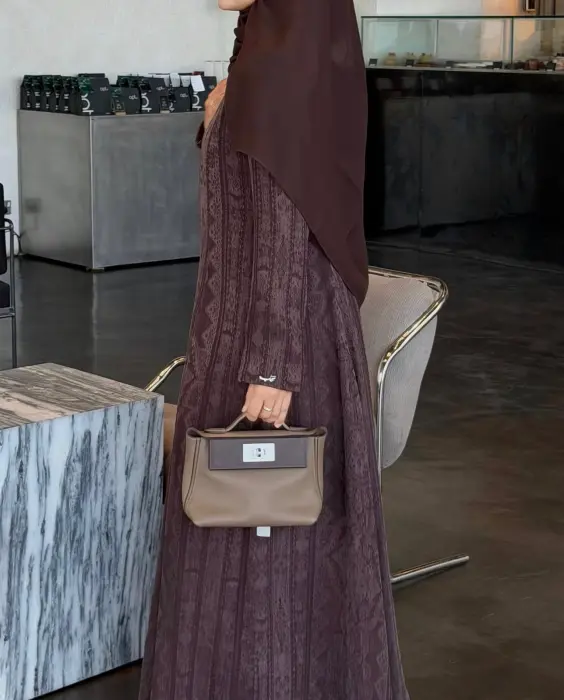 Vale brown image 0