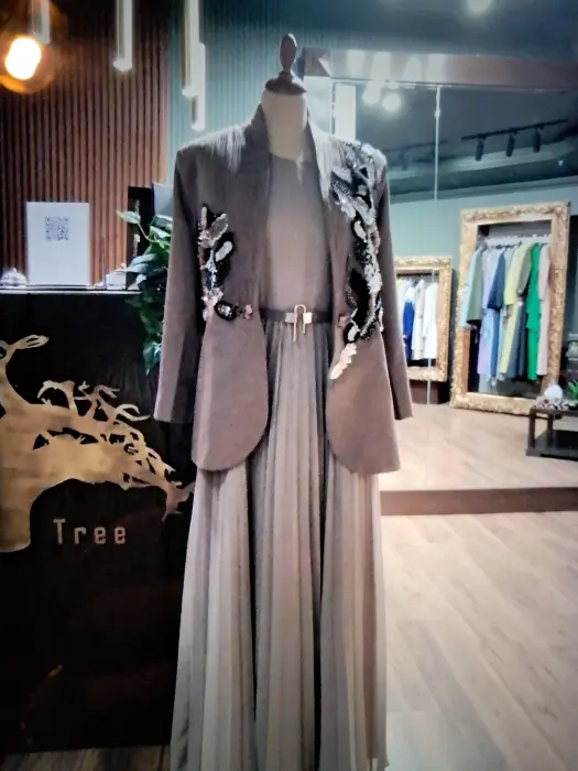 MAROON JACKET&DRESS BLESSY image 0