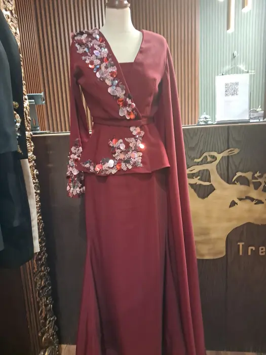 MAROON image 0