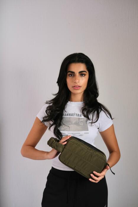 Pouch - olive image 0