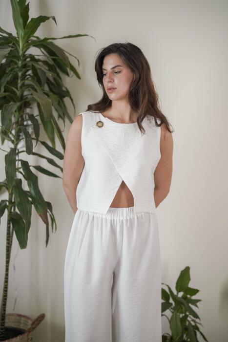White criss-cross top image 0