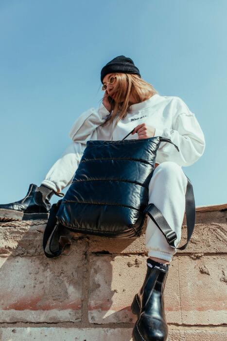 BLACK PUFFY BACKPACK image 3