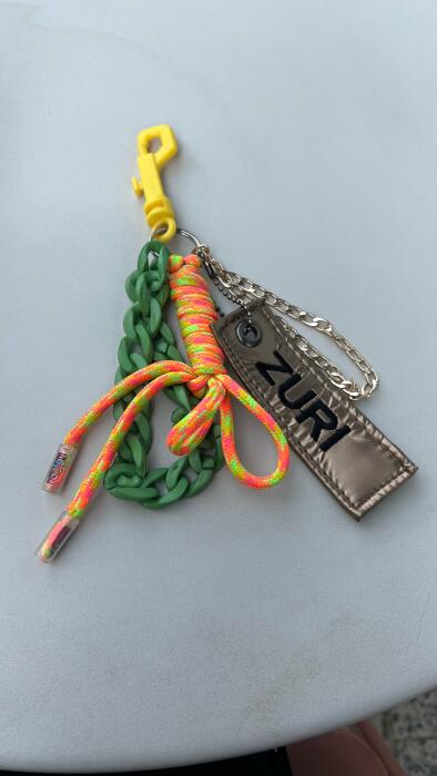 Bag charm - Gold x green image 0
