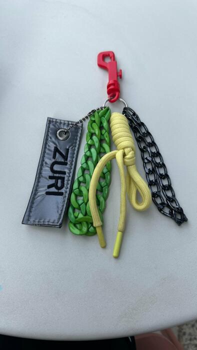 Bag charm - Dark silver x yellow image 1