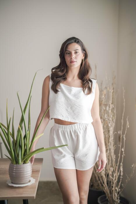 White shorts image 2
