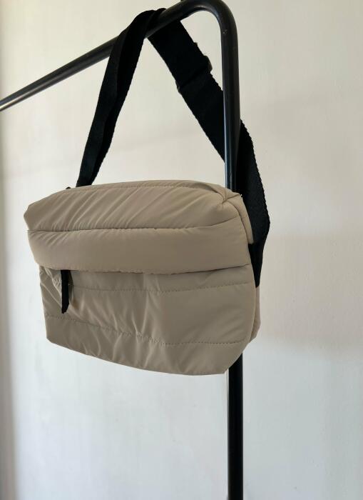 QUAD CREAM WAIST BAG image 2
