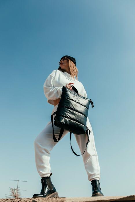 BLACK PUFFY BACKPACK image 1
