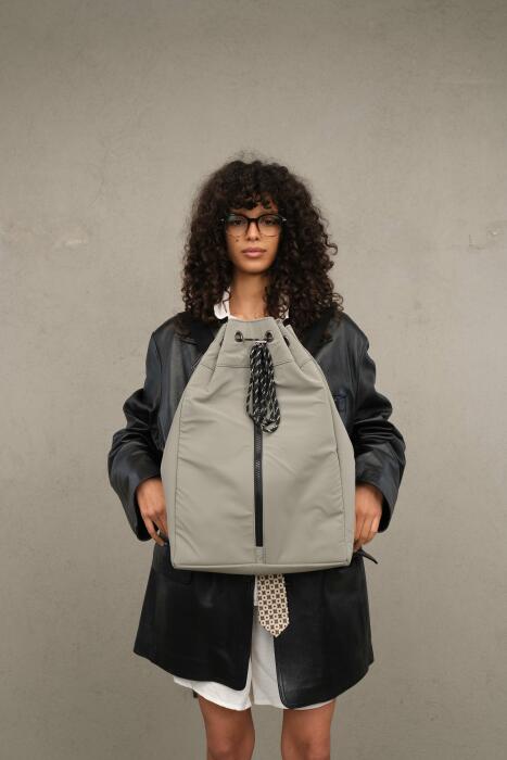 Ofla grey backpack image 2