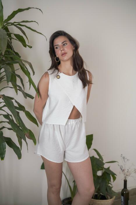 White criss-cross top image 1