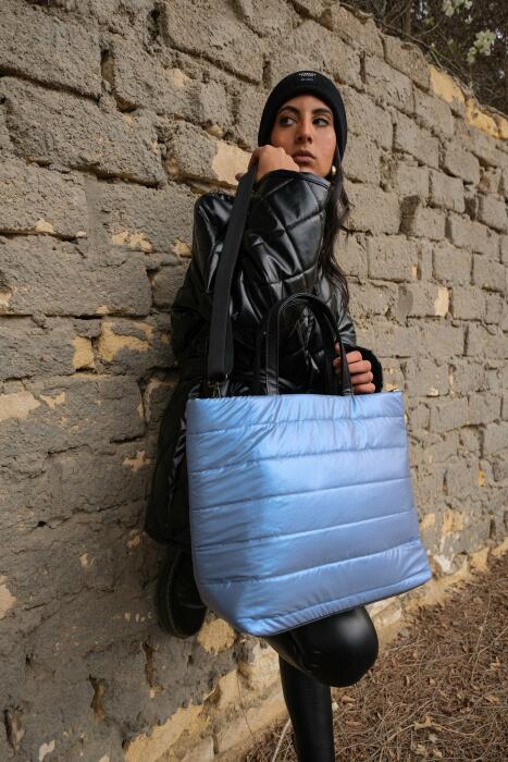Blue puffer Handbag image 1