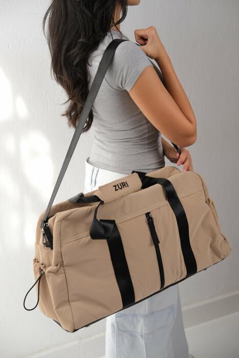 Luna Duffle- Cafe image 0