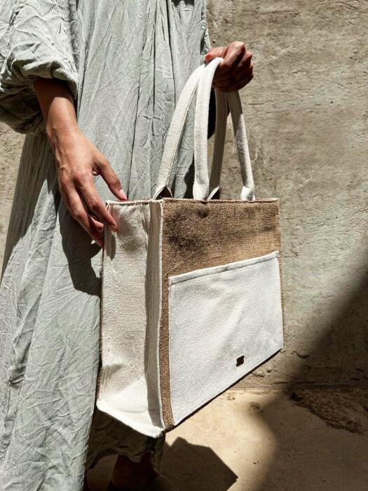 ZÃœRI THE TOTE image 1
