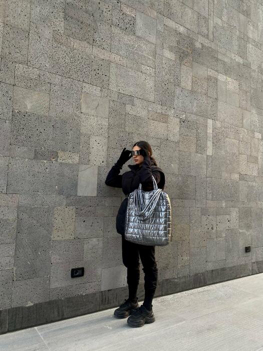 DARK SILVER PUFFY HANDBAG image 0