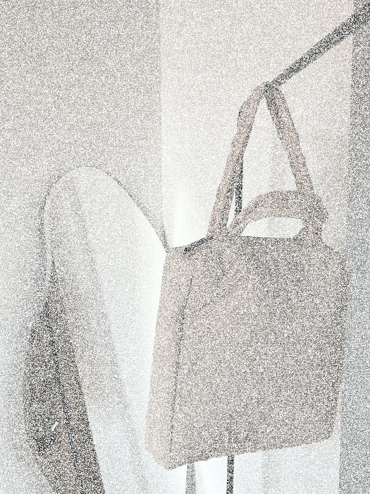 CREAM PUFFY HANDBAG image 2