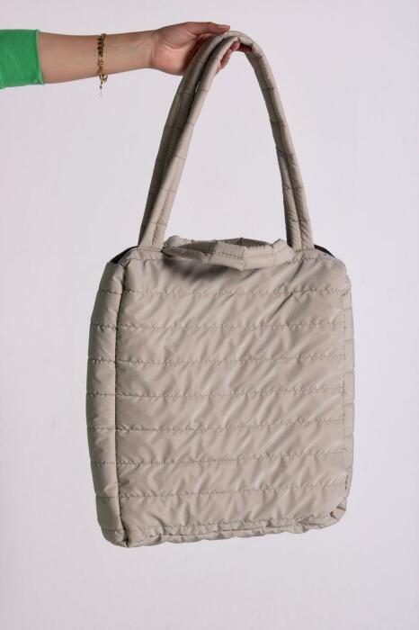 CREAM PUFFY HANDBAG image 1