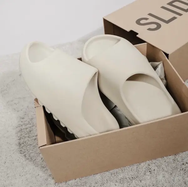Yeezy Slides 'Bone image 8