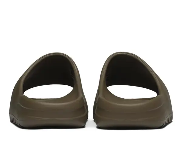 Yeezy Slides 'Earth Brown' image 8