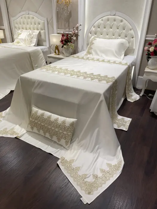 Soft Lace Bedcover image 1