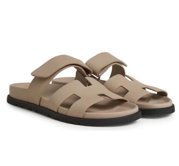 Hermès  Chypre Sandal - Beige Mastic Calfskin Leather image 1