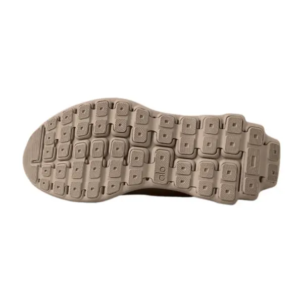 Alo Runner Gravel image 5