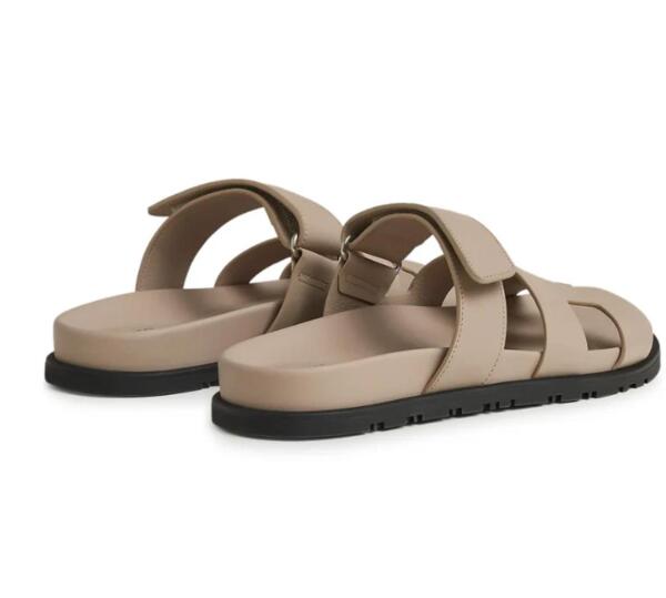 Hermès  Chypre Sandal - Beige Mastic Calfskin Leather image 3