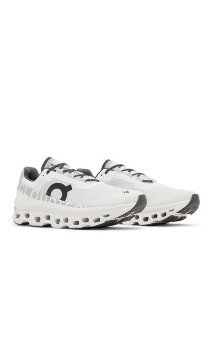 On running Cloudmonster 'White Black' image 2