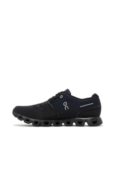On running Cloud 5 'All Black' image 1