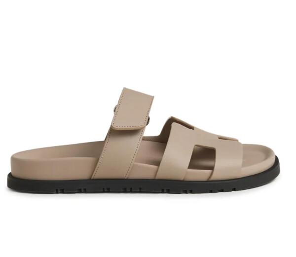 Hermès  Chypre Sandal - Beige Mastic Calfskin Leather image 0