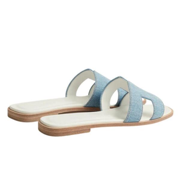 Hermès  Oran Sandal BleuClair image 1