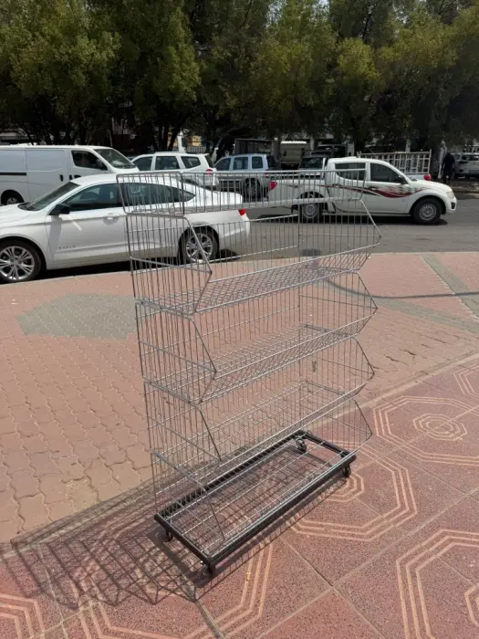 اسم المنتج ستاند سلات عرض شبك كروم متعدد الطبقات بعجلات - عرض 90 سم image 0