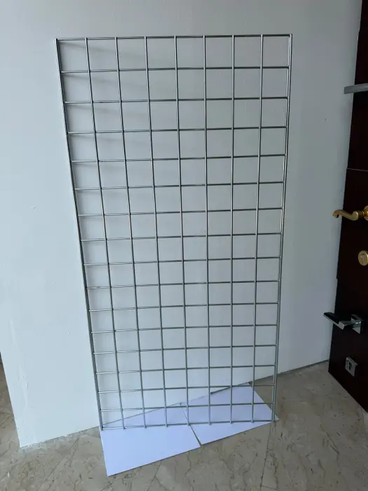 شبك تعليق وعرض بضائع معدني كروم جداري (Gridwall Panel) image 0