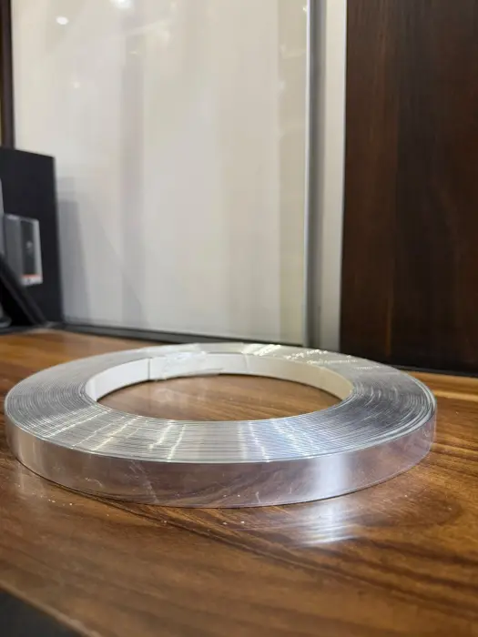 شريط حرف ديكور بلاستيك لامع 20mm لحواف الأثاث والديكور (فضي / ذهبي) - صناعة تايوانية image 0