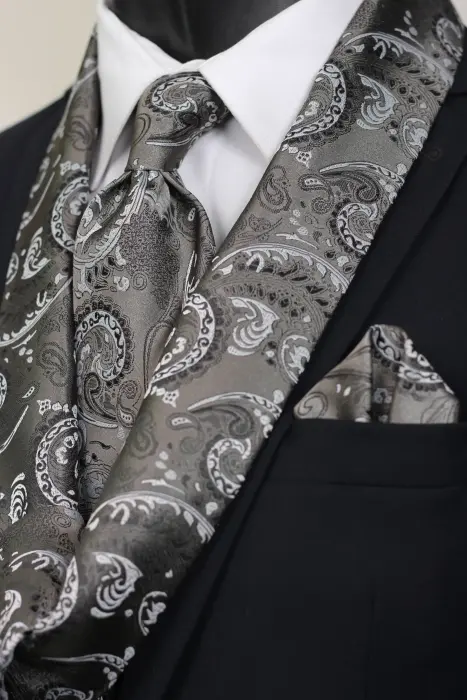Paisley Scarf And jacquard tie with hanky image 0