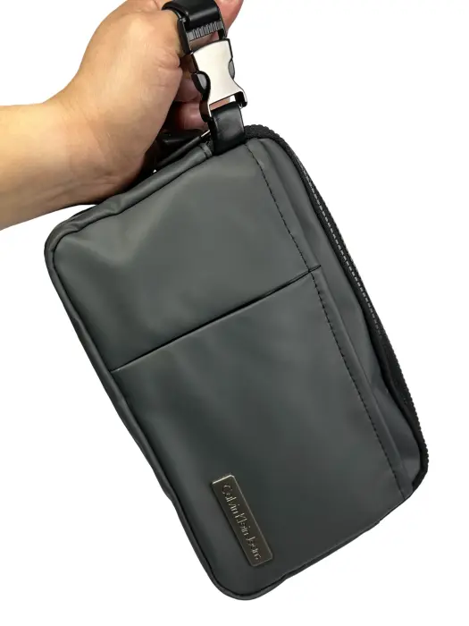 Classic men's handbag with a crossbody strap image 0