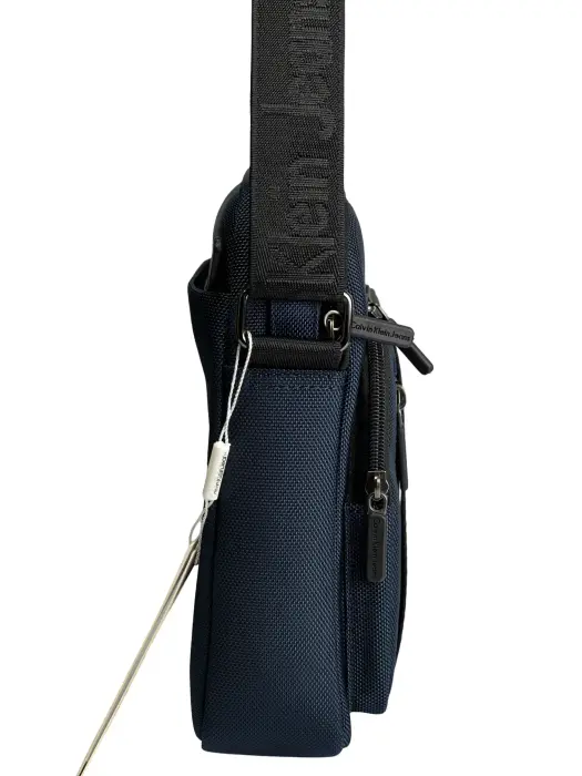 Men's Classic Crossbody Bag image 4