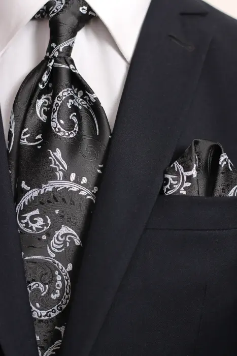 Paisley Scarf And jacquard tie with hanky image 1