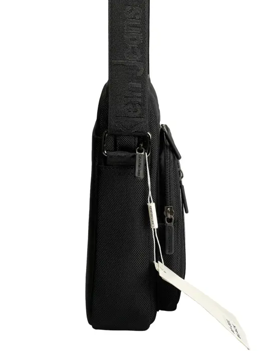 Men's Classic Crossbody Bag image 3