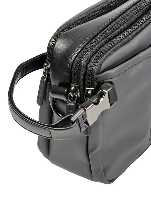 Classic men's handbag with a crossbody strap image 3