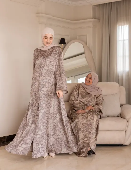 عبايه خامه جاكار حرير بيج image 1