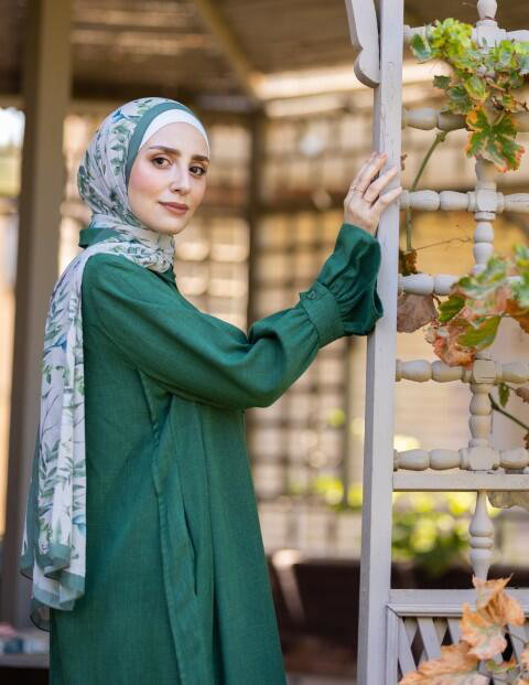 Green Dress image 4