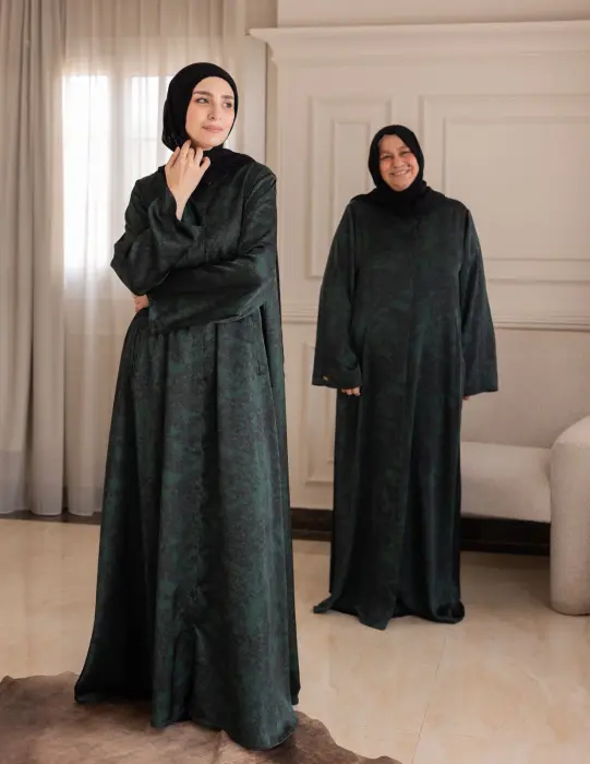 عبايه خامه جاكار حرير زيتي  image 2