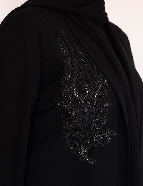 Elegance Abaya image 1